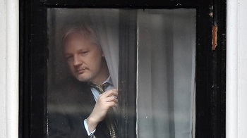 La persécution d’Assange et la généralisation de la pathologie néolibérale dans les médias (Counterpunch)