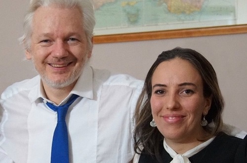 Stella Morris, partenaire de Julian Assange, s’exprime : « il y a un danger imminent pour sa vie » (WSWS)
