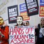 37995_2_assange-protest.jpg